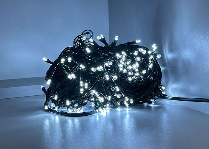 Lampki choinkowe - jak wybrać najlepsze i najbezpieczniejsze?